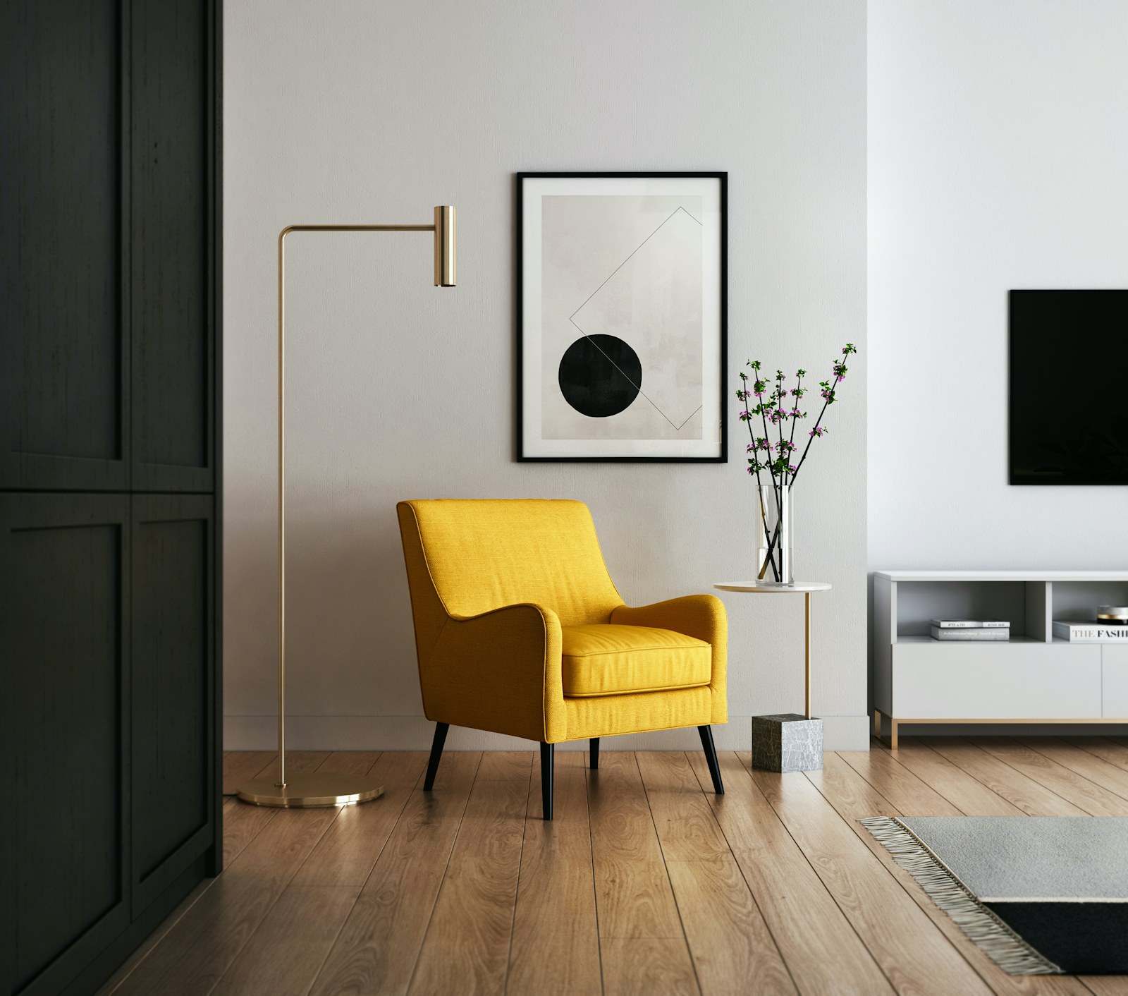 Helles Wohnzimmer mit modernem Sofa und Pflanzen